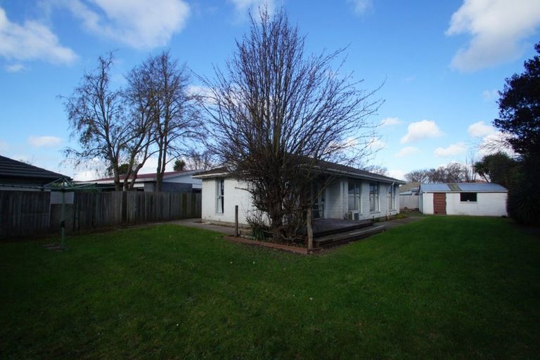 Photo of property in 6a Auburn Avenue, Upper Riccarton, Christchurch, 8041