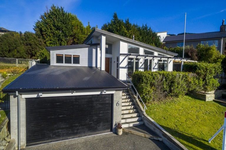 Photo of property in 6 Frankie Stevens Place, Riverstone Terraces, Upper Hutt, 5018