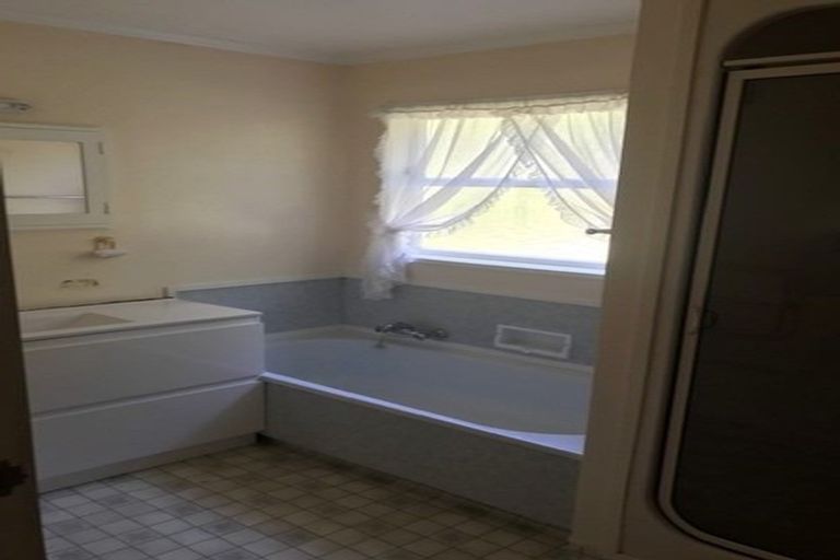 Photo of property in 23 Oriel Avenue, Tawa, Wellington, 5028