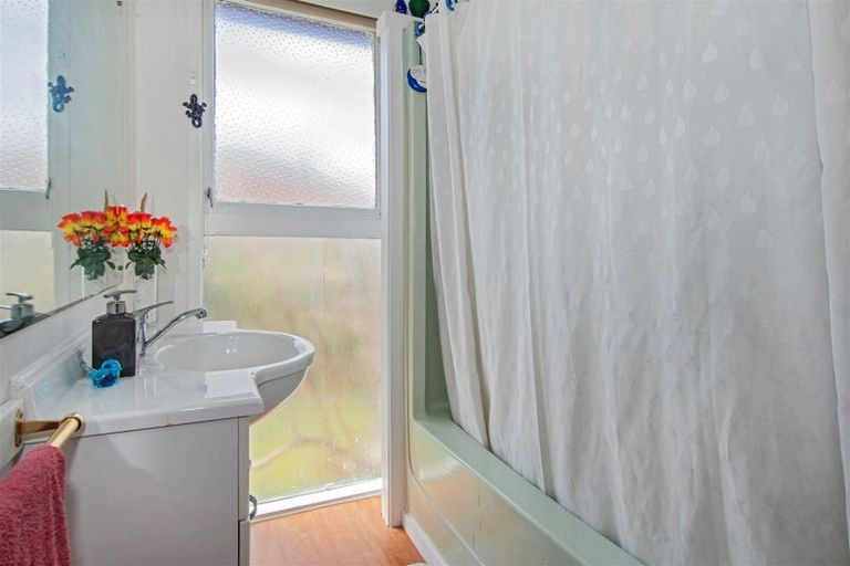 Photo of property in 23 Sherwood Road, Onerahi, Whangarei, 0110