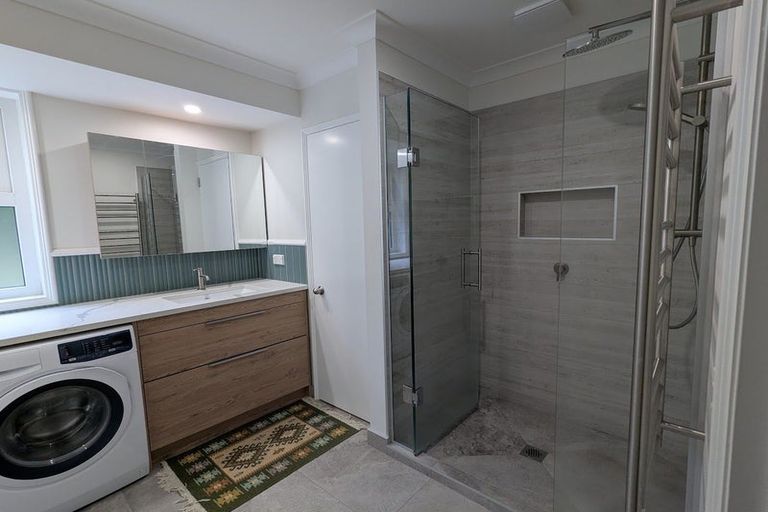 Photo of property in 188b Henderson Valley Road, Henderson, Auckland, 0612