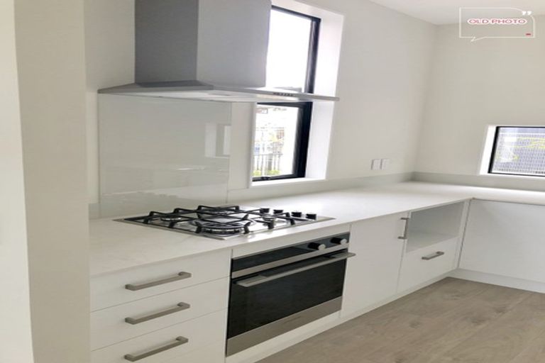 Photo of property in 5 Battalion Drive, Papakura, 2110