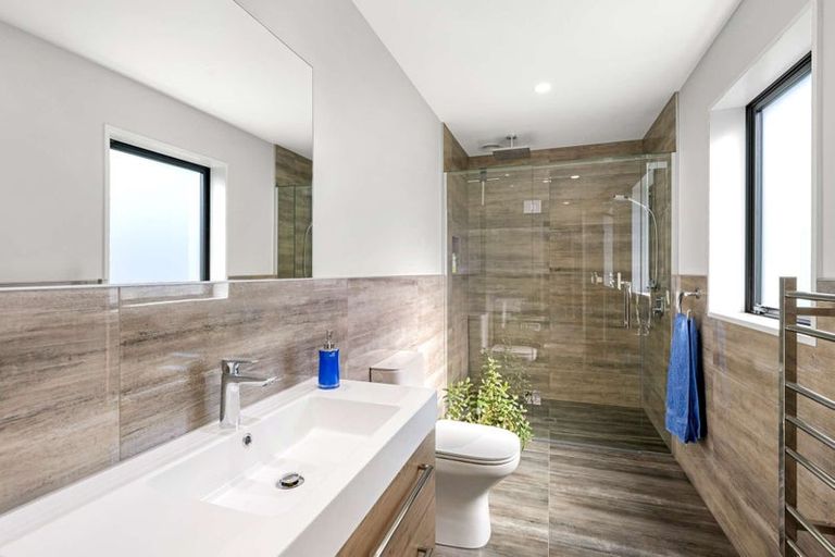 Photo of property in 11 Paradise Way, Amberley, 7410