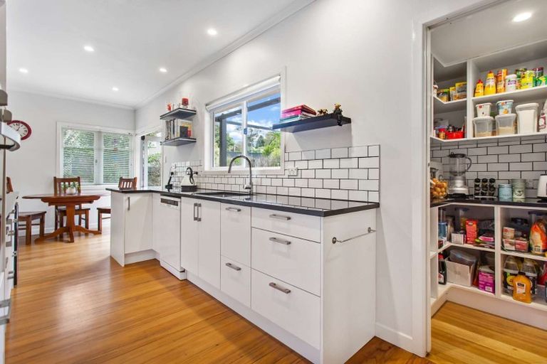 Photo of property in 254 Dominion Road, Red Hill, Papakura, 2110