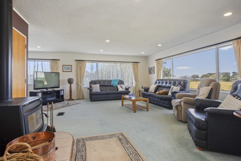 Photo of property in 14 Andes Avenue, Mangere Bridge, Auckland, 2022