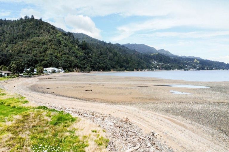 Photo of property in 26 Aputa Avenue, Te Puru, Thames, 3575