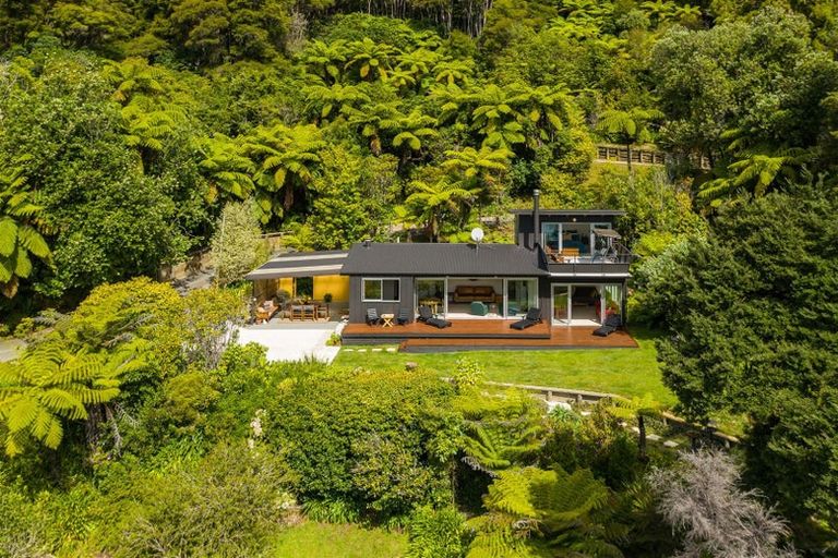 Photo of property in 480 Moetapu Bay Road, Moetapu Bay, Picton, 7282