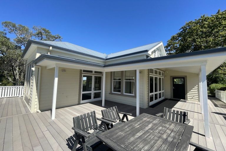 Photo of property in 212 Lake Road, Northcote, Auckland, 0627