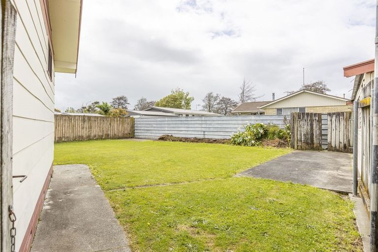 Photo of property in 8 Dove Place, Westbrook, Palmerston North, 4412