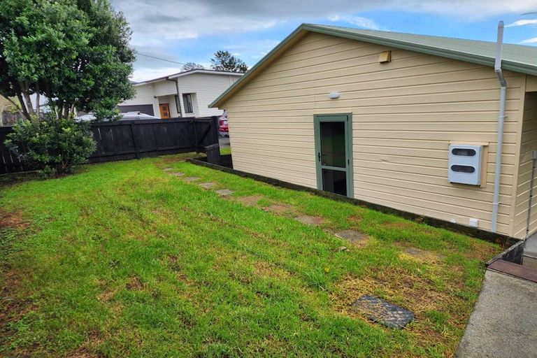 Photo of property in 27 West Coast Road, Te Kopuru, 0391