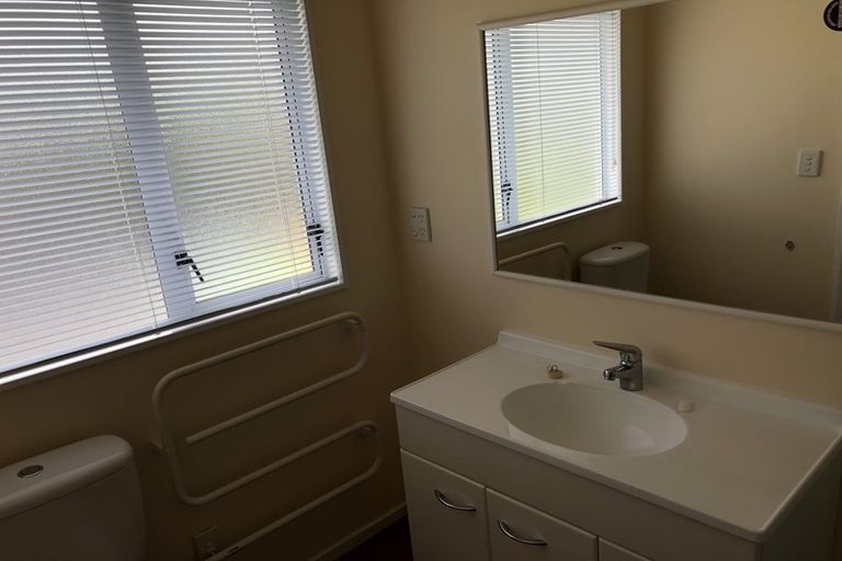 Photo of property in 9 The Topdeck, Whitby, Porirua, 5024