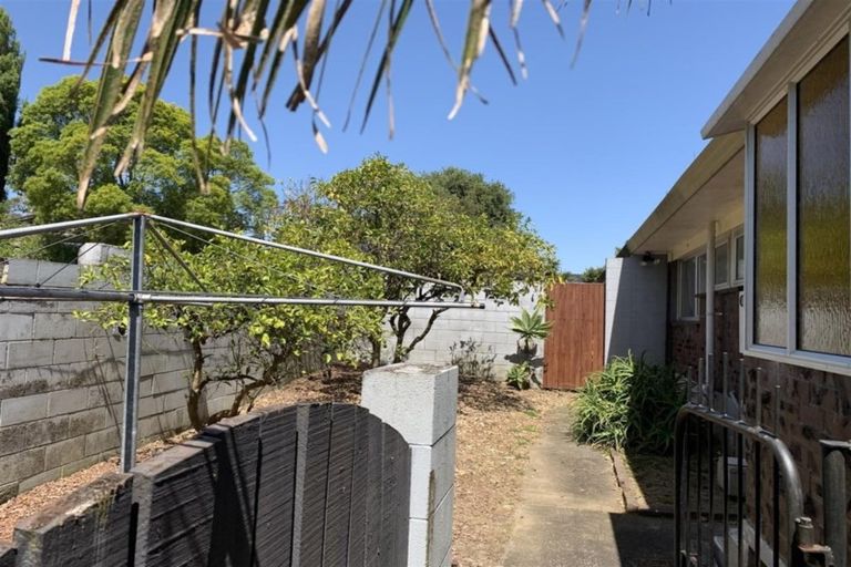 Photo of property in 1/17 Ballater Place, Highland Park, Auckland, 2010