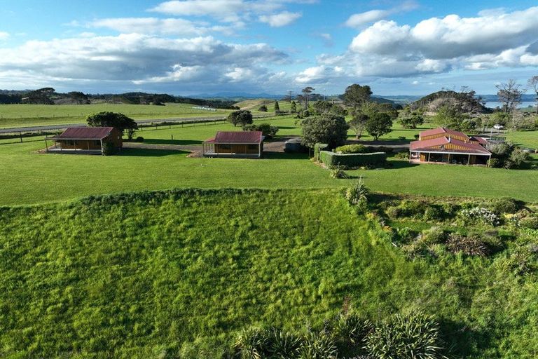 Photo of property in 986 Tinopai Road, Tinopai, Matakohe, 0593