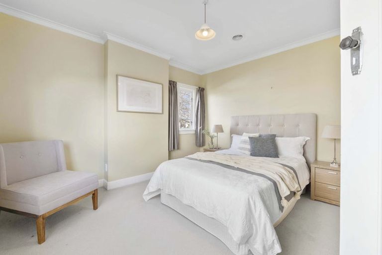 Photo of property in 174 Brooklands Road, Vogeltown, New Plymouth, 4310