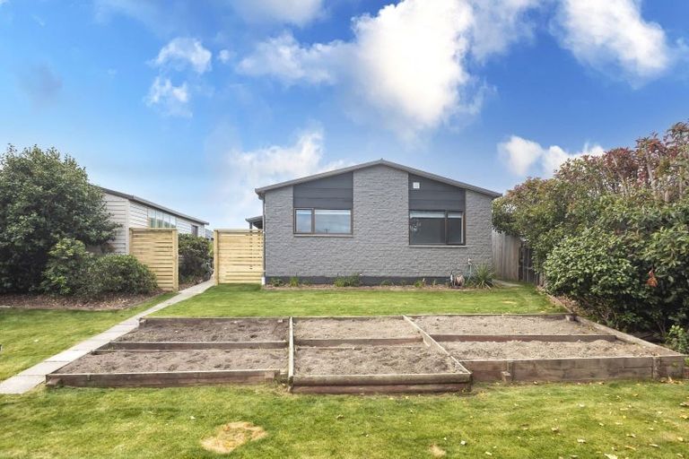 Photo of property in 2/68 Ottawa Road, Wainoni, Christchurch, 8061