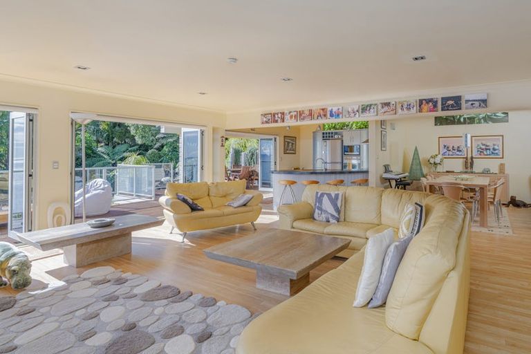 Photo of property in 39 Motuhoa Road, Tairua, 3508