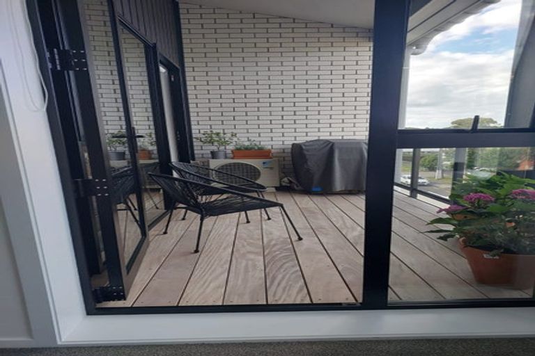 Photo of property in 202/65 Tonar Street, Northcote, Auckland, 0627