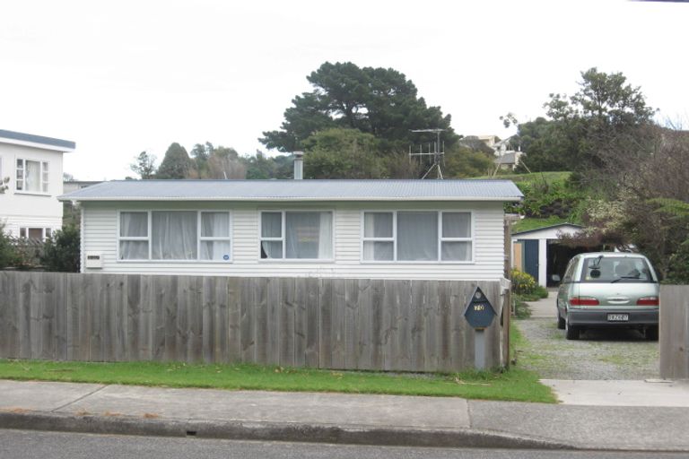 Photo of property in 70 Tennis Court Road, Raumati South, Paraparaumu, 5032