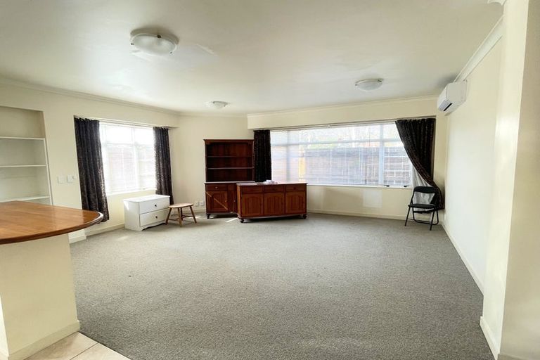 Photo of property in 539-541 Featherston Street, Roslyn, Palmerston North, 4414