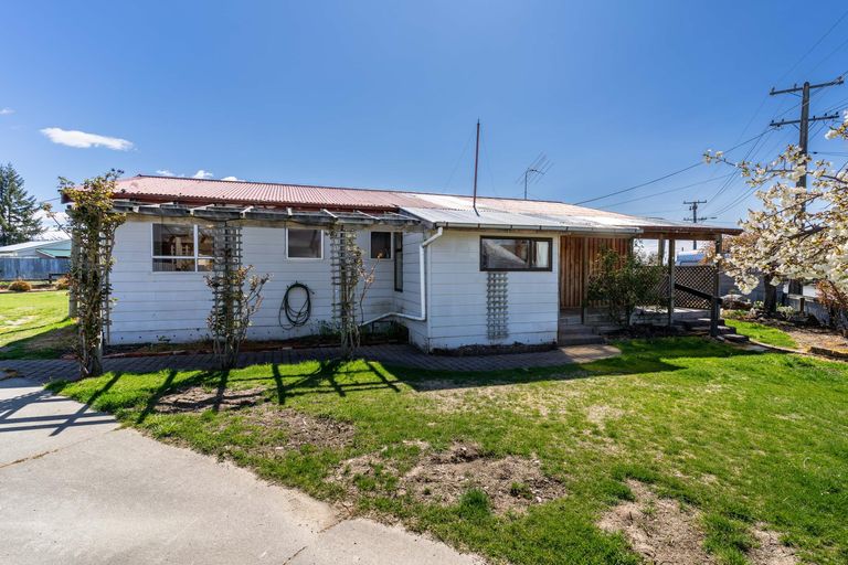 Photo of property in 8 Rata Road, Twizel, 7901