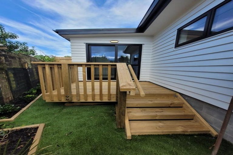 Photo of property in 10/15 Union Road, Howick, Auckland, 2014