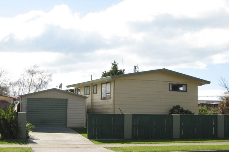 Photo of property in 32 Awatapu Drive, Whakatane, 3120