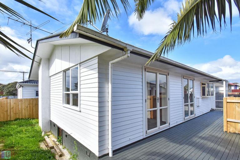 Photo of property in 18b Mervan Street, Mangere East, Auckland, 2024