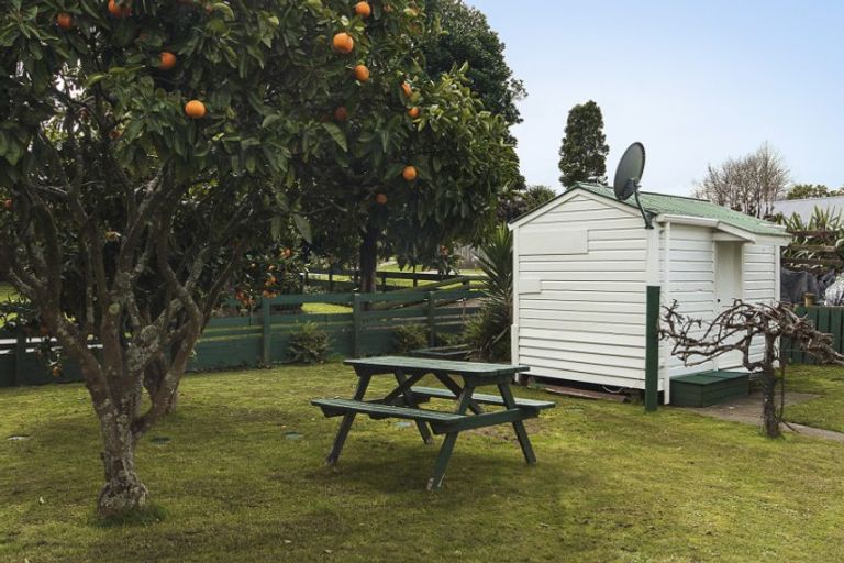 Photo of property in 32 Waerenga Road, Te Kauwhata, 3710