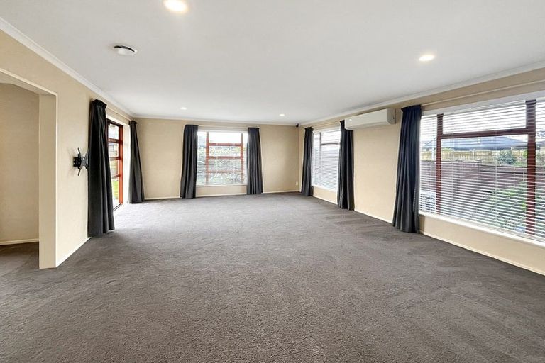 Photo of property in 53 Branigan Parade, Kelvin Grove, Palmerston North, 4414