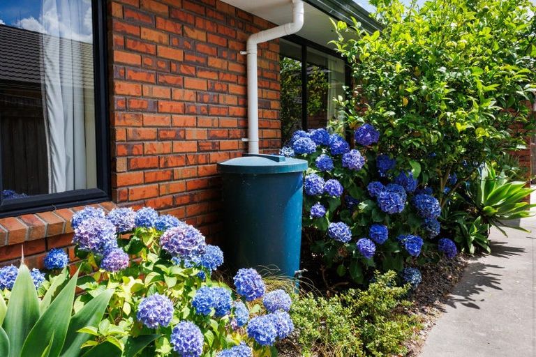 Photo of property in 10 Boston Parade, Kelvin Grove, Palmerston North, 4414