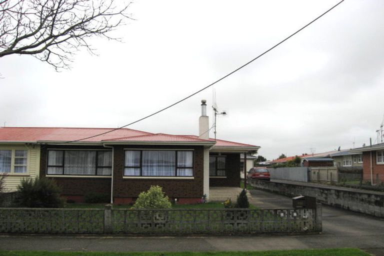 Photo of property in 607 Queen Street East, Levin, 5510
