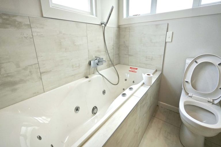 Photo of property in 85 Nile Road, Milford, Auckland, 0620