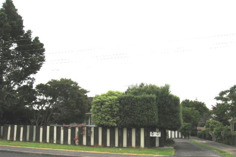 Photo of property in 2/78 Salisbury Road, Birkdale, Auckland, 0626