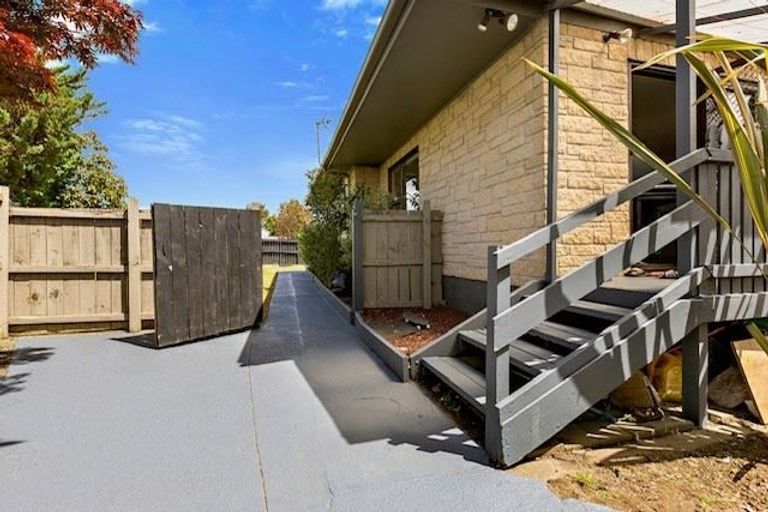 Photo of property in 1/11 Burundi Avenue, Clendon Park, Auckland, 2103