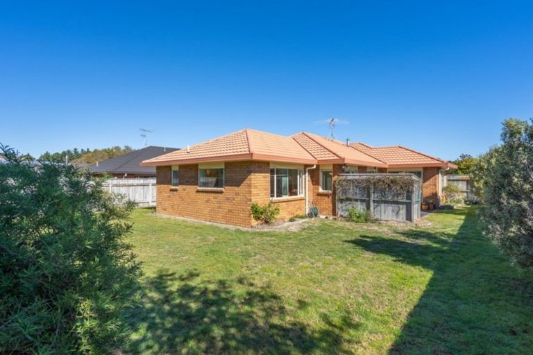 Photo of property in 35 Campion Road, Waikanae Beach, Waikanae, 5036