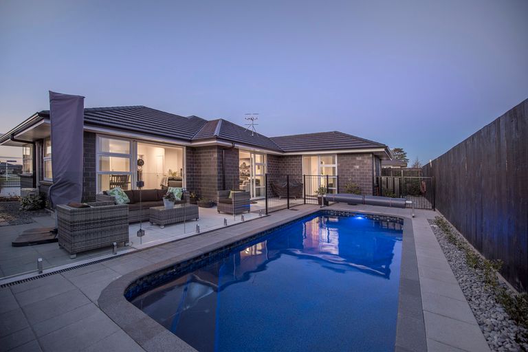 Photo of property in 7 Leet Crescent, Papamoa Beach, Papamoa, 3118