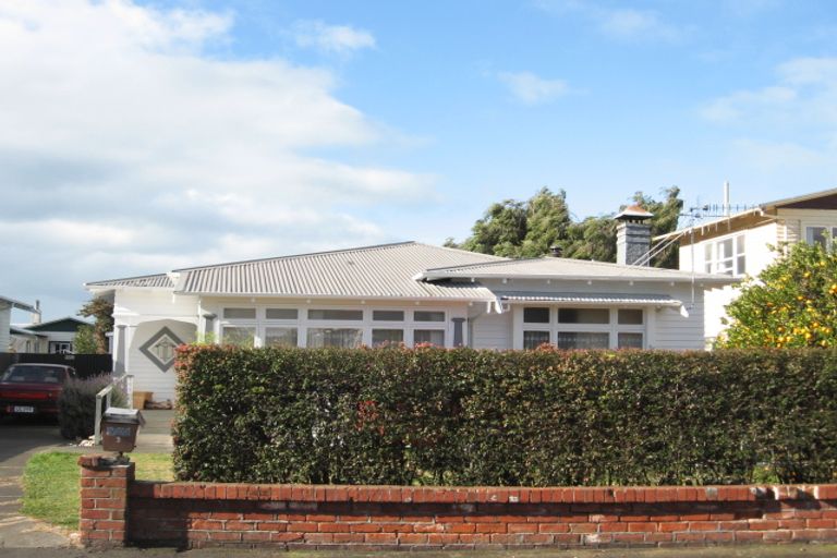 Photo of property in 3 Andrew Street, Marewa, Napier, 4110