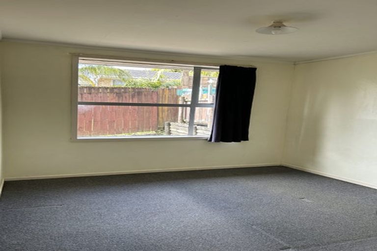 Photo of property in 3/81 Seabrook Avenue, New Lynn, Auckland, 0600