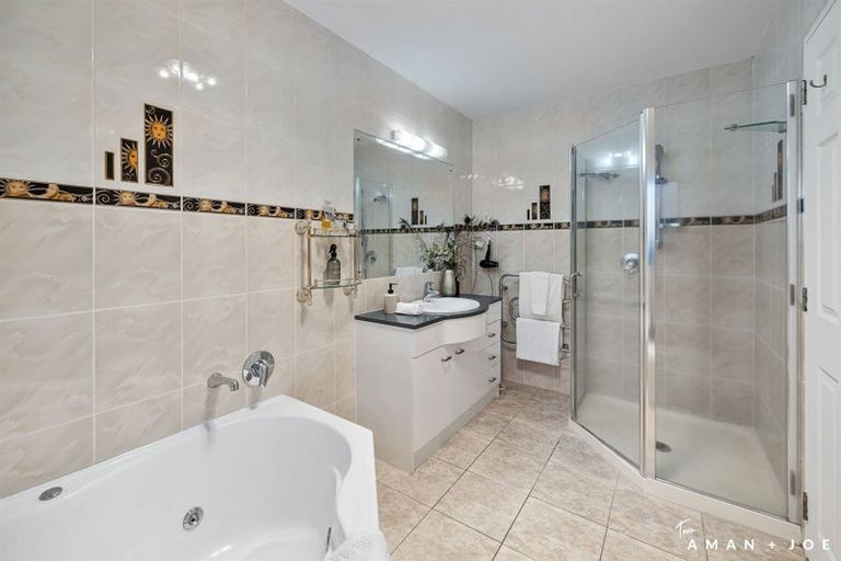 Photo of property in 8 Waikura Drive, Te Atatu Peninsula, Auckland, 0610