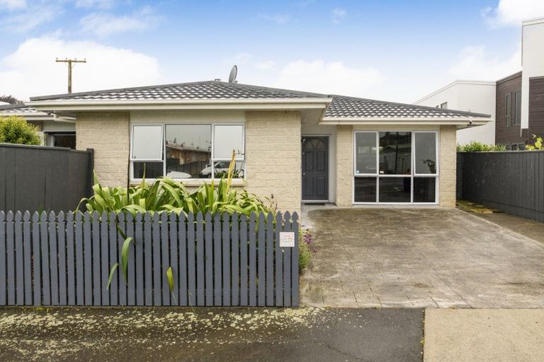 Photo of property in 83a Linton Street, West End, Palmerston North, 4410