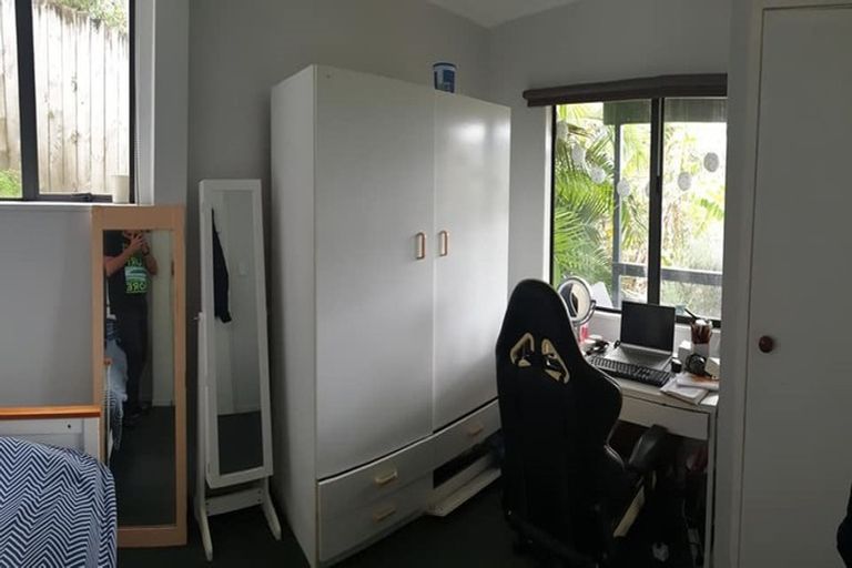 Photo of property in 9 Walnut Lane, Browns Bay, Auckland, 0630