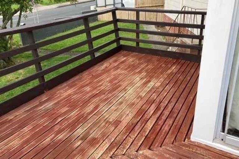 Photo of property in 111 Farquhar Road, Glendene, Auckland, 0602