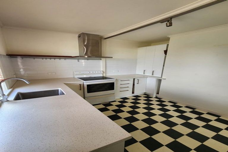 Photo of property in 302 Rangatira Road, Beach Haven, Auckland, 0626