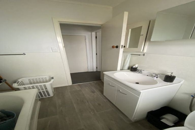 Photo of property in 3 Fairfield Road, Levin, 5510