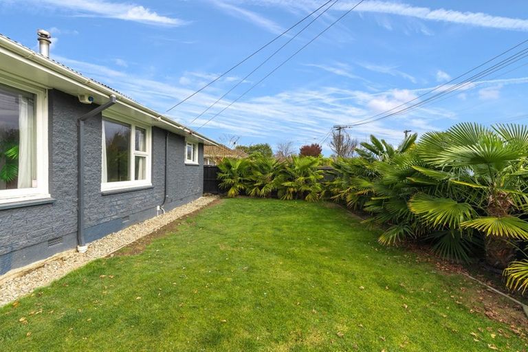Photo of property in 10 Torquay Place, Bryndwr, Christchurch, 8053