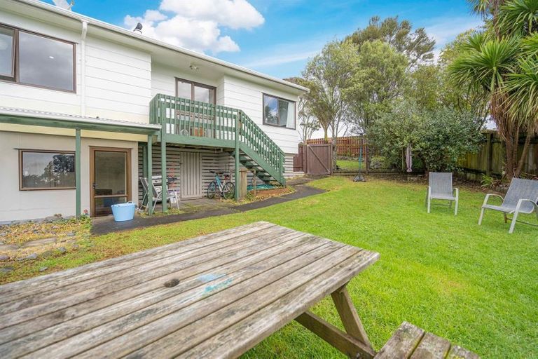 Photo of property in 17 Elizabeth Drive, West Harbour, Auckland, 0618