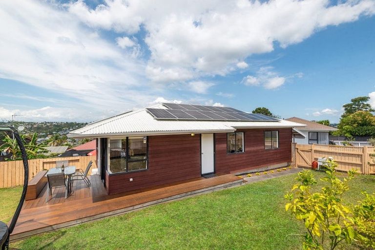 Photo of property in 4/10 Heathglen Place, Bayview, Auckland, 0629