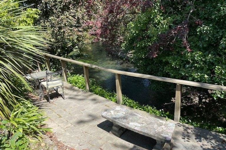 Photo of property in 55 Straven Road, Riccarton, Christchurch, 8011