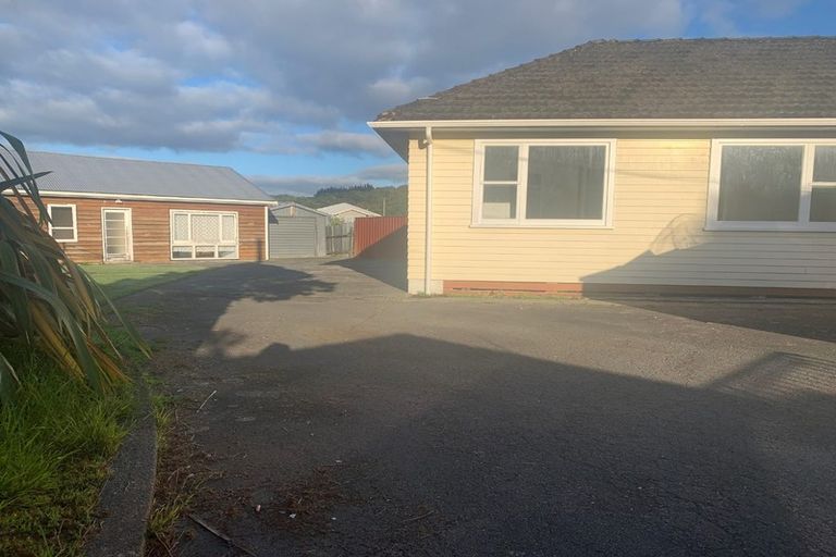 Photo of property in 29 Ruthven Road, Wainuiomata, Lower Hutt, 5014