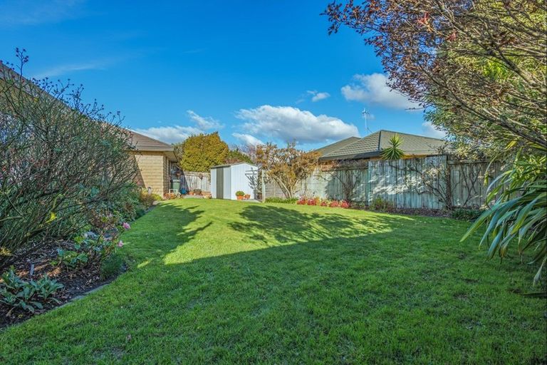Photo of property in 10 Logan Place, Kelvin Grove, Palmerston North, 4414